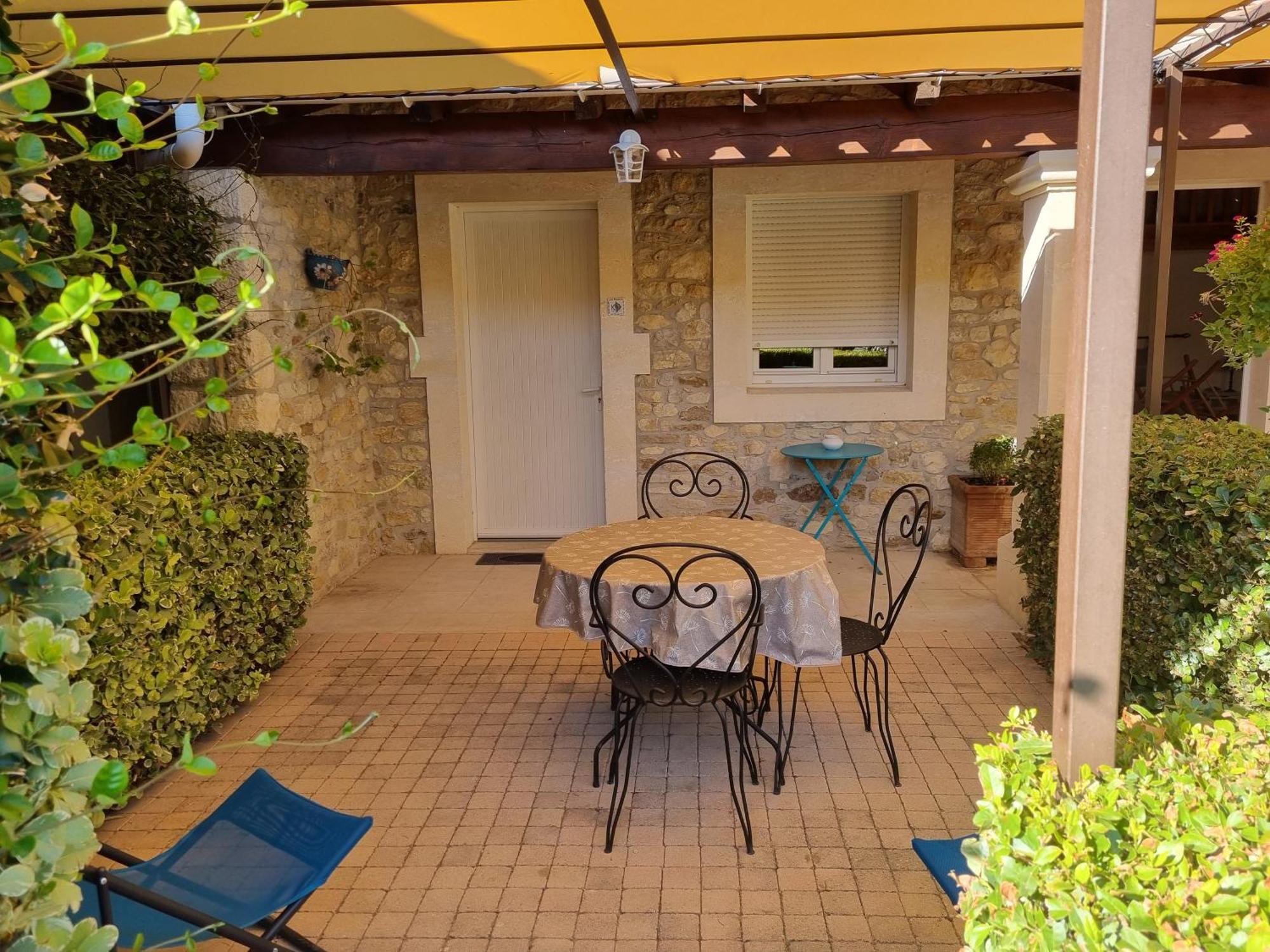 La Fanette Hotel Montbrison-sur-Lez Exterior photo
